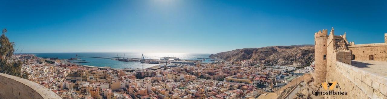 Lyrioshomes Beach Roquetas De Mar , Piscina Y Parque Infantil Екстер'єр фото